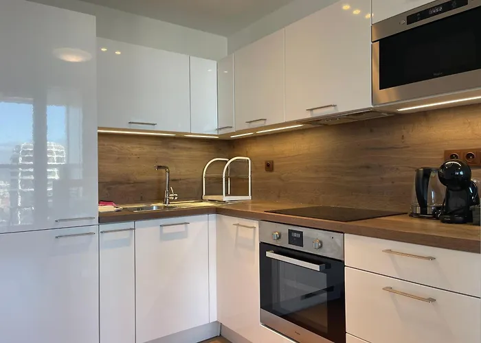 아파트 Sag 28 Floor Panrama Free Parking Free Wifi 브라티슬라바